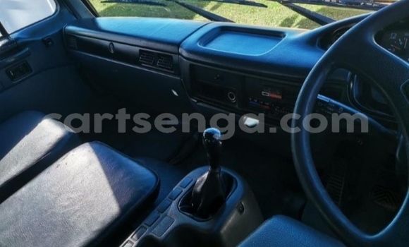 Nunua Ilio tumika Nissan UD White Lori ndani ya Manzini nchini Manzini Nunua Ilio tumika Nissan UD White Lori ndani ya Manzini nchini Manzini