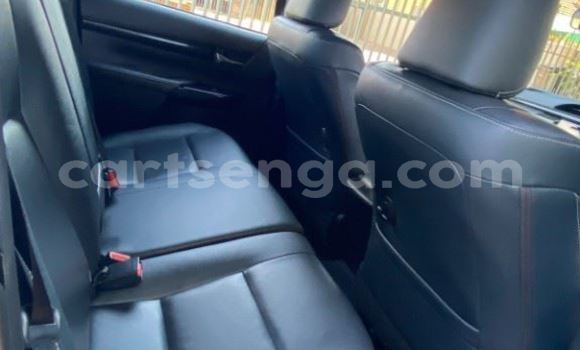 Nunua Ilio tumika Toyota Hilux White Gari ndani ya Ezulwini nchini Hhohho Nunua Ilio tumika Toyota Hilux White Gari ndani ya Ezulwini nchini Hhohho