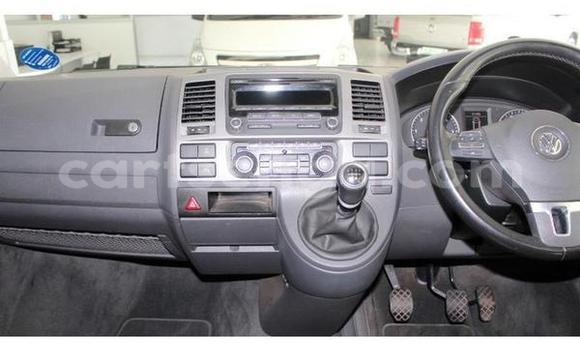 Buy Used Volkswagen Caravelle White Car in Big Bend in Lubombo District Buy Used Volkswagen Caravelle White Car in Big Bend in Lubombo District