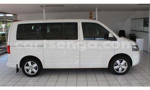 Buy Used Volkswagen Caravelle White Car in Big Bend in Lubombo District Buy Used Volkswagen Caravelle White Car in Big Bend in Lubombo District