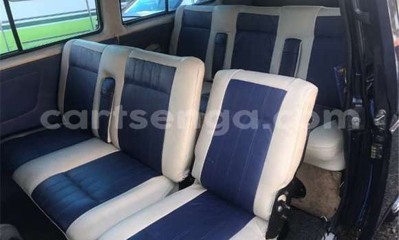 Nunua Ilio tumika Volkswagen Caravelle Blue Gari ndani ya Ezulwini nchini Hhohho Nunua Ilio tumika Volkswagen Caravelle Blue Gari ndani ya Ezulwini nchini Hhohho