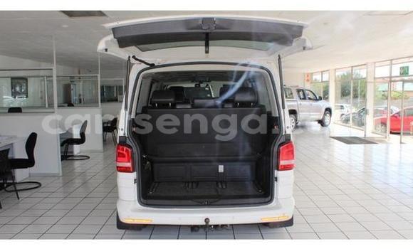 Buy Used Volkswagen Caravelle White Car in Big Bend in Lubombo District Buy Used Volkswagen Caravelle White Car in Big Bend in Lubombo District
