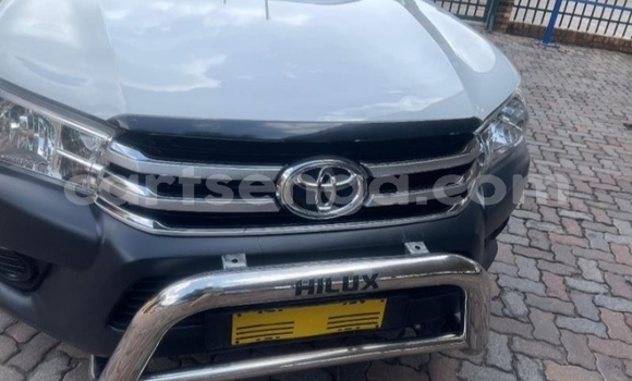 Buy Used Toyota Hilux White Car in Ezulwini in Hhohho Buy Used Toyota Hilux White Car in Ezulwini in Hhohho