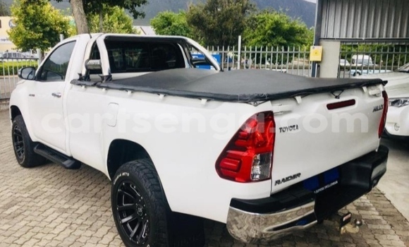Buy Used Toyota Hilux White Car in Ezulwini in Hhohho Buy Used Toyota Hilux White Car in Ezulwini in Hhohho