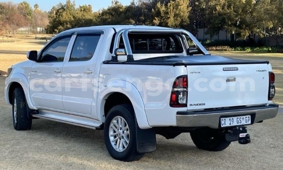 Buy Used Toyota Hilux White Car in Ezulwini in Hhohho Buy Used Toyota Hilux White Car in Ezulwini in Hhohho