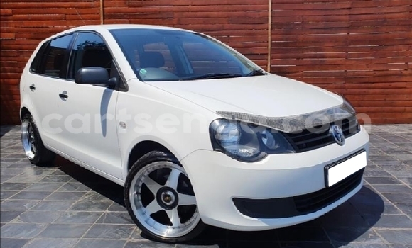 Buy Used Volkswagen Polo White Car in Hlatikulu in Shiselweni District