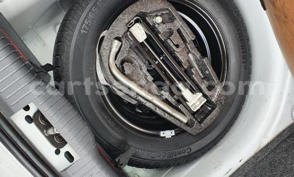 Nunua Ilio tumika Volkswagen Polo White Gari ndani ya Hlatikulu nchini Wilaya ya Shiselweni Nunua Ilio tumika Volkswagen Polo White Gari ndani ya Hlatikulu nchini Wilaya ya Shiselweni