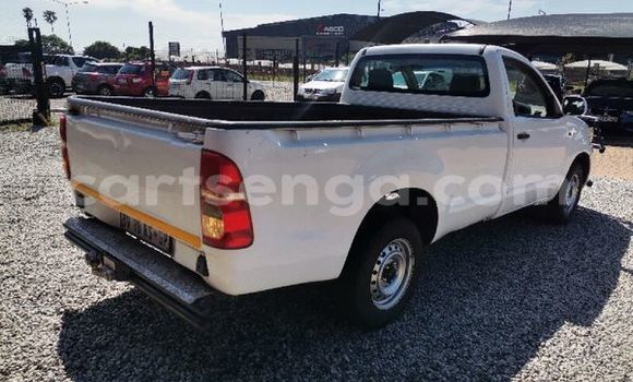 Buy Used Toyota Hilux White Car in Tshaneni in Lubombo Buy Used Toyota Hilux White Car in Tshaneni in Lubombo