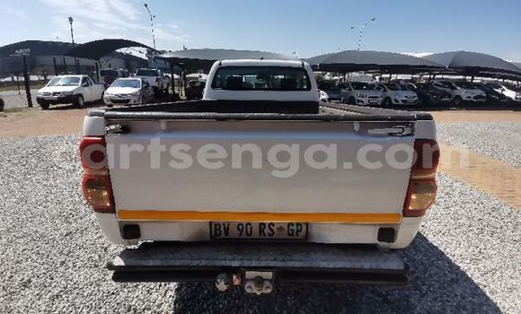 Buy Used Toyota Hilux White Car in Tshaneni in Lubombo Buy Used Toyota Hilux White Car in Tshaneni in Lubombo