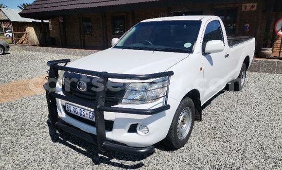 Buy Used Toyota Hilux White Car in Tshaneni in Lubombo Buy Used Toyota Hilux White Car in Tshaneni in Lubombo