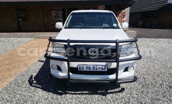 Buy Used Toyota Hilux White Car in Tshaneni in Lubombo Buy Used Toyota Hilux White Car in Tshaneni in Lubombo