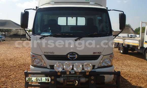 Buy Used Hino 300 Series White Truck in Mbabane in Manzini Buy Used Hino 300 Series White Truck in Mbabane in Manzini