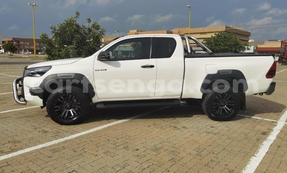 Nunua Ilio tumika Toyota Hilux White Gari ndani ya Big Bend nchini Wilaya ya Lubombo Nunua Ilio tumika Toyota Hilux White Gari ndani ya Big Bend nchini Wilaya ya Lubombo