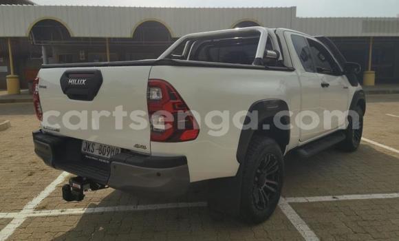 Nunua Ilio tumika Toyota Hilux White Gari ndani ya Big Bend nchini Wilaya ya Lubombo Nunua Ilio tumika Toyota Hilux White Gari ndani ya Big Bend nchini Wilaya ya Lubombo