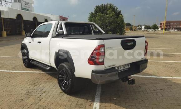 Nunua Ilio tumika Toyota Hilux White Gari ndani ya Big Bend nchini Wilaya ya Lubombo Nunua Ilio tumika Toyota Hilux White Gari ndani ya Big Bend nchini Wilaya ya Lubombo