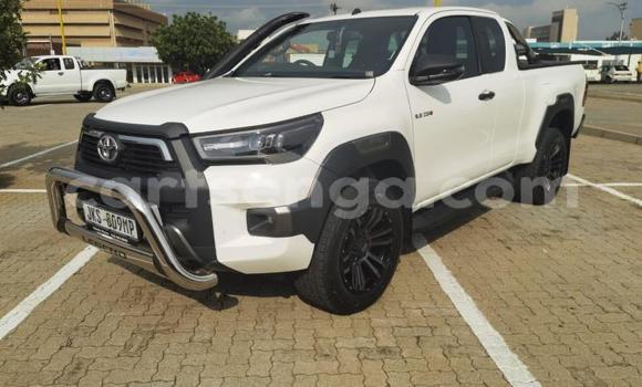 Nunua Ilio tumika Toyota Hilux White Gari ndani ya Big Bend nchini Wilaya ya Lubombo Nunua Ilio tumika Toyota Hilux White Gari ndani ya Big Bend nchini Wilaya ya Lubombo