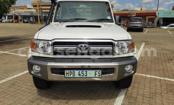 Buy Used Toyota Land Cruiser White Car in Big Bend in Lubombo District Buy Used Toyota Land Cruiser White Car in Big Bend in Lubombo District