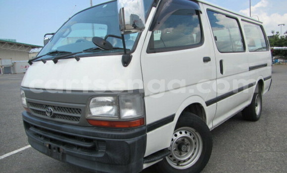 Nunua Ilio tumika Toyota Hiace White Gari ndani ya Big Bend nchini Wilaya ya Lubombo
