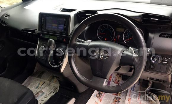 Acheter Occasion Voiture Toyota Wish Rouge à Big Bend, Lubombo District Acheter Occasion Voiture Toyota Wish Rouge à Big Bend, Lubombo District