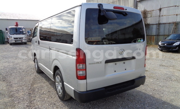 Acheter Occasion Voiture Toyota Hiace Gris à Big Bend, Lubombo District Acheter Occasion Voiture Toyota Hiace Gris à Big Bend, Lubombo District