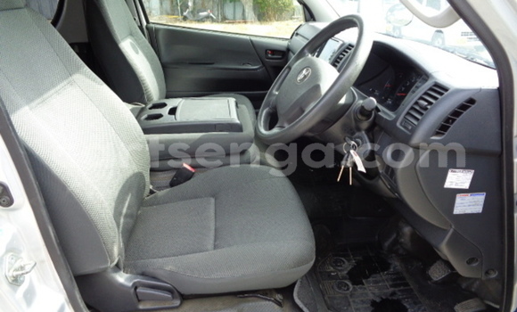 Acheter Occasion Voiture Toyota Hiace Gris à Big Bend, Lubombo District Acheter Occasion Voiture Toyota Hiace Gris à Big Bend, Lubombo District
