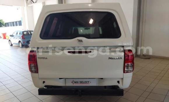 Acheter Occasion Voiture Toyota Hilux Blanc à Big Bend, Lubombo District Acheter Occasion Voiture Toyota Hilux Blanc à Big Bend, Lubombo District