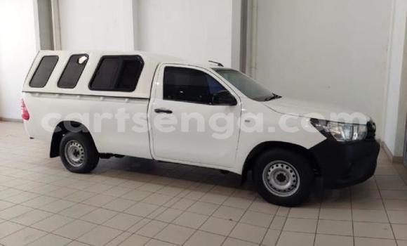 Acheter Occasion Voiture Toyota Hilux Blanc à Big Bend, Lubombo District Acheter Occasion Voiture Toyota Hilux Blanc à Big Bend, Lubombo District