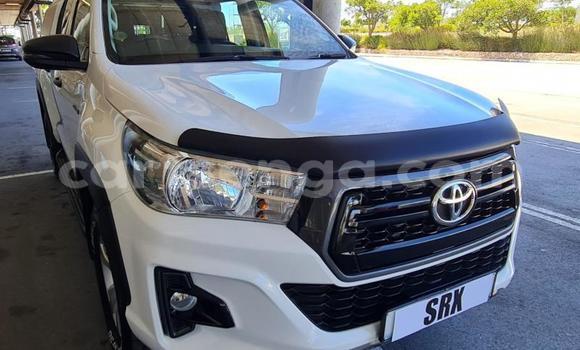 Nunua Ilio tumika Toyota Hilux White Gari ndani ya Big Bend nchini Wilaya ya Lubombo Nunua Ilio tumika Toyota Hilux White Gari ndani ya Big Bend nchini Wilaya ya Lubombo