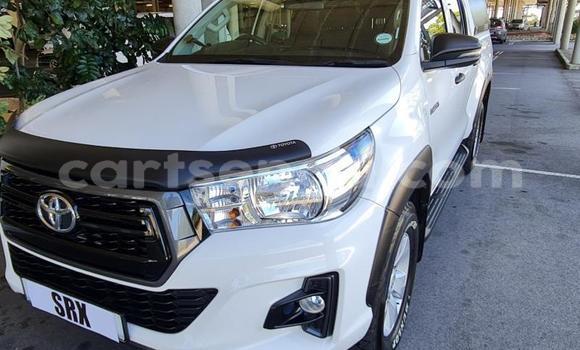 Nunua Ilio tumika Toyota Hilux White Gari ndani ya Big Bend nchini Wilaya ya Lubombo Nunua Ilio tumika Toyota Hilux White Gari ndani ya Big Bend nchini Wilaya ya Lubombo