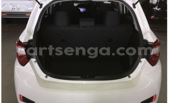 Buy Used Toyota Vitz White Car in Bulembu in Hhohho Buy Used Toyota Vitz White Car in Bulembu in Hhohho