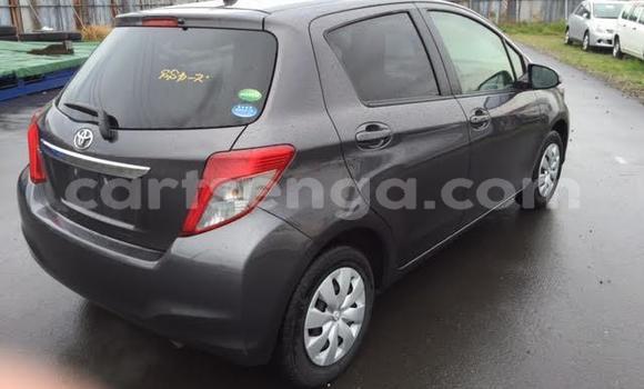 Nunua Ilio tumika Toyota Vitz Silver Gari ndani ya Hluti nchini Wilaya ya Shiselweni Nunua Ilio tumika Toyota Vitz Silver Gari ndani ya Hluti nchini Wilaya ya Shiselweni