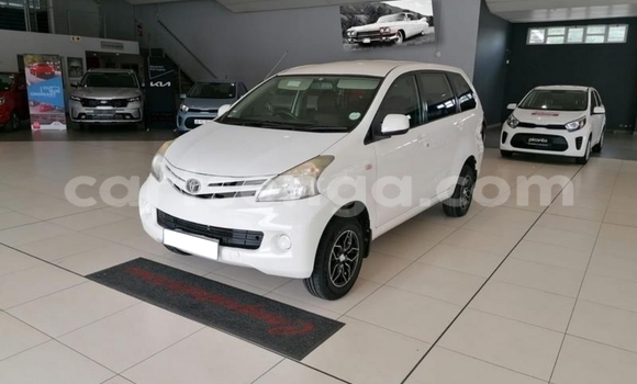 Buy Used Toyota Avanza White Car in Big Bend in Lubombo