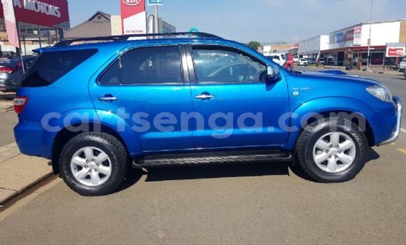 Buy Used Toyota Fortuner Blue Car in Mbabane in Manzini Buy Used Toyota Fortuner Blue Car in Mbabane in Manzini