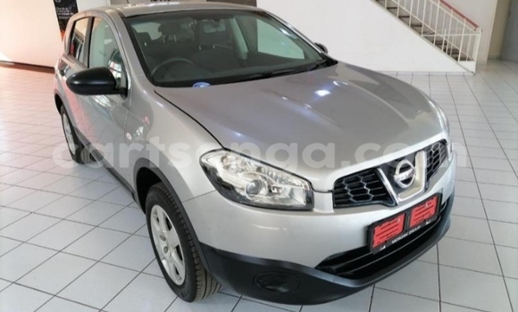 Buy Used Nissan Qashqai Silver Car in Ezulwini in Hhohho