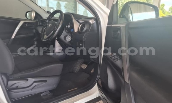 Buy Used Toyota RAV4 White Car in Ezulwini in Hhohho Buy Used Toyota RAV4 White Car in Ezulwini in Hhohho