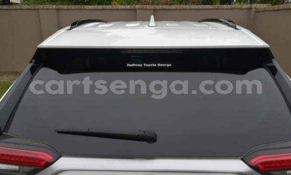 Buy Used Toyota RAV4 White Car in Ezulwini in Hhohho Buy Used Toyota RAV4 White Car in Ezulwini in Hhohho