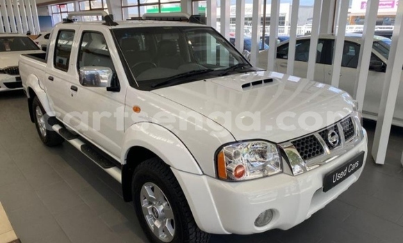 Nunua Ilio tumika Nissan NP 300 White Gari ndani ya Ezulwini nchini Hhohho Nunua Ilio tumika Nissan NP 300 White Gari ndani ya Ezulwini nchini Hhohho