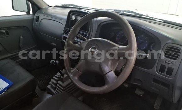 Buy Used Nissan NP 300 White Car in Ezulwini in Hhohho Buy Used Nissan NP 300 White Car in Ezulwini in Hhohho