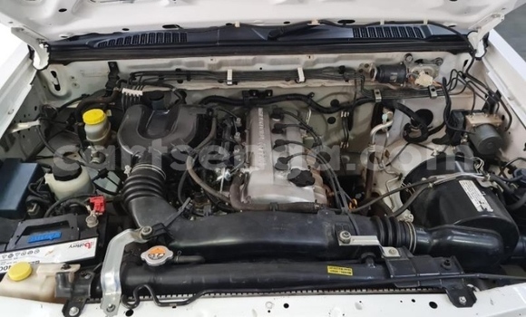 Buy Used Nissan NP 300 White Car in Ezulwini in Hhohho Buy Used Nissan NP 300 White Car in Ezulwini in Hhohho