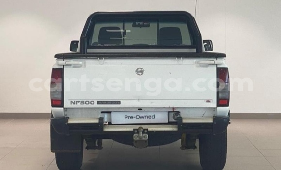 Nunua Ilio tumika Nissan NP 300 White Gari ndani ya Ezulwini nchini Hhohho Nunua Ilio tumika Nissan NP 300 White Gari ndani ya Ezulwini nchini Hhohho