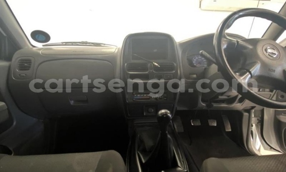 Nunua Ilio tumika Nissan NP 300 White Gari ndani ya Ezulwini nchini Hhohho Nunua Ilio tumika Nissan NP 300 White Gari ndani ya Ezulwini nchini Hhohho