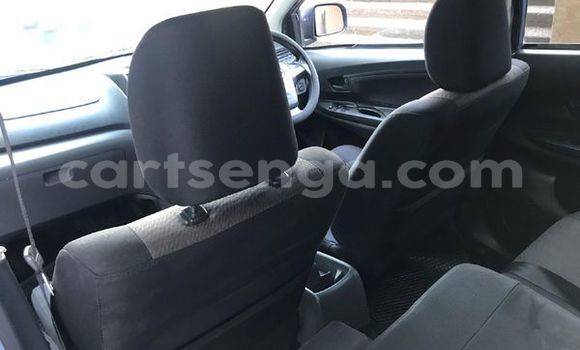 Nunua Ilio tumika Toyota Avanza Blue Gari ndani ya Ezulwini nchini Hhohho Nunua Ilio tumika Toyota Avanza Blue Gari ndani ya Ezulwini nchini Hhohho