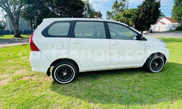 Nunua Ilio tumika Toyota Avanza White Gari ndani ya Ezulwini nchini Hhohho Nunua Ilio tumika Toyota Avanza White Gari ndani ya Ezulwini nchini Hhohho