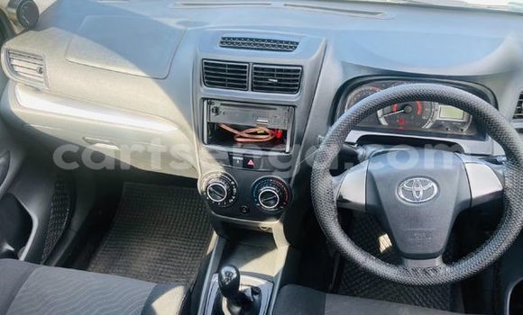 Nunua Ilio tumika Toyota Avanza White Gari ndani ya Ezulwini nchini Hhohho Nunua Ilio tumika Toyota Avanza White Gari ndani ya Ezulwini nchini Hhohho