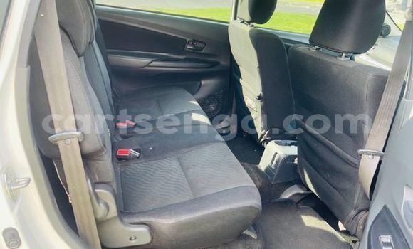 Nunua Ilio tumika Toyota Avanza White Gari ndani ya Ezulwini nchini Hhohho Nunua Ilio tumika Toyota Avanza White Gari ndani ya Ezulwini nchini Hhohho