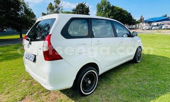Nunua Ilio tumika Toyota Avanza White Gari ndani ya Ezulwini nchini Hhohho Nunua Ilio tumika Toyota Avanza White Gari ndani ya Ezulwini nchini Hhohho