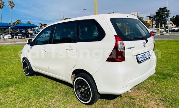 Nunua Ilio tumika Toyota Avanza White Gari ndani ya Ezulwini nchini Hhohho Nunua Ilio tumika Toyota Avanza White Gari ndani ya Ezulwini nchini Hhohho