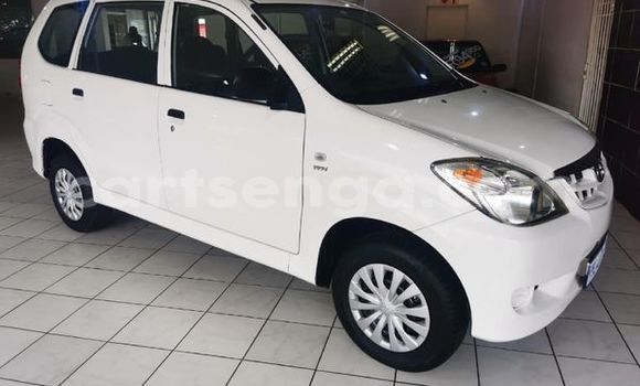 Buy Used Toyota Avanza White Car in Ezulwini in Hhohho Buy Used Toyota Avanza White Car in Ezulwini in Hhohho