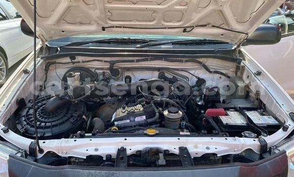 Nunua Ilio tumika Toyota Hilux White Gari ndani ya Ezulwini nchini Hhohho Nunua Ilio tumika Toyota Hilux White Gari ndani ya Ezulwini nchini Hhohho