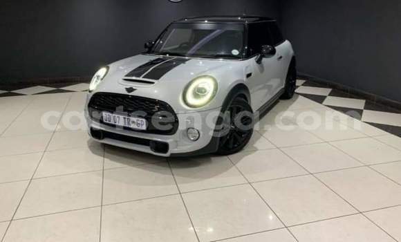 Acheter Occasion Voiture MINI Hatch Bleu à Vuvulane, Lubombo District Acheter Occasion Voiture MINI Hatch Bleu à Vuvulane, Lubombo District